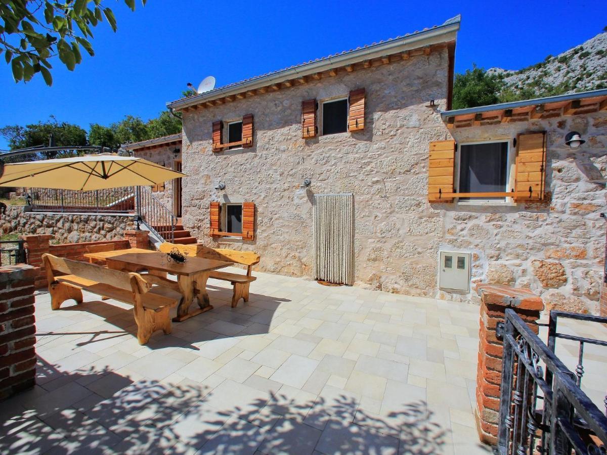 Lovely Holiday Home In Starigrad מראה חיצוני תמונה
