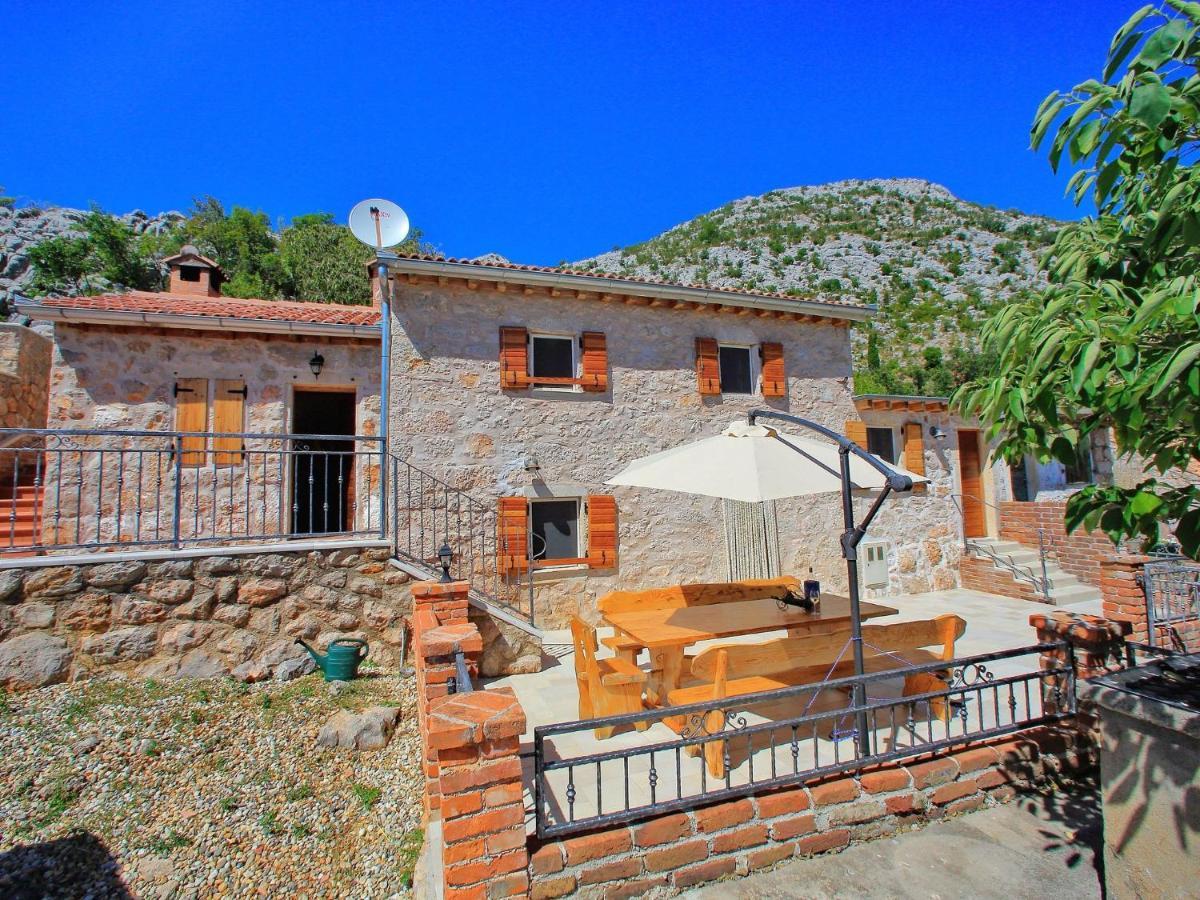 Lovely Holiday Home In Starigrad מראה חיצוני תמונה