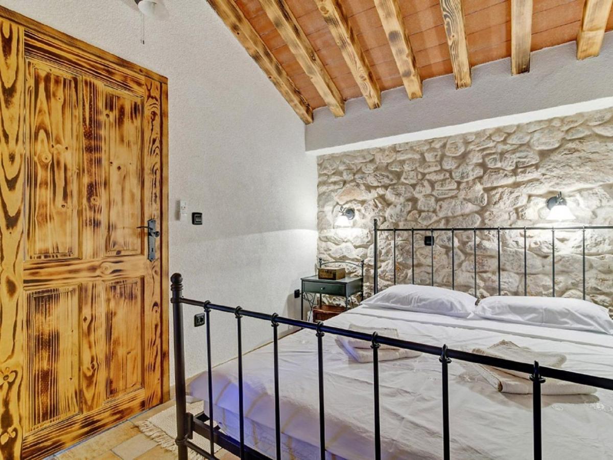 Lovely Holiday Home In Starigrad מראה חיצוני תמונה
